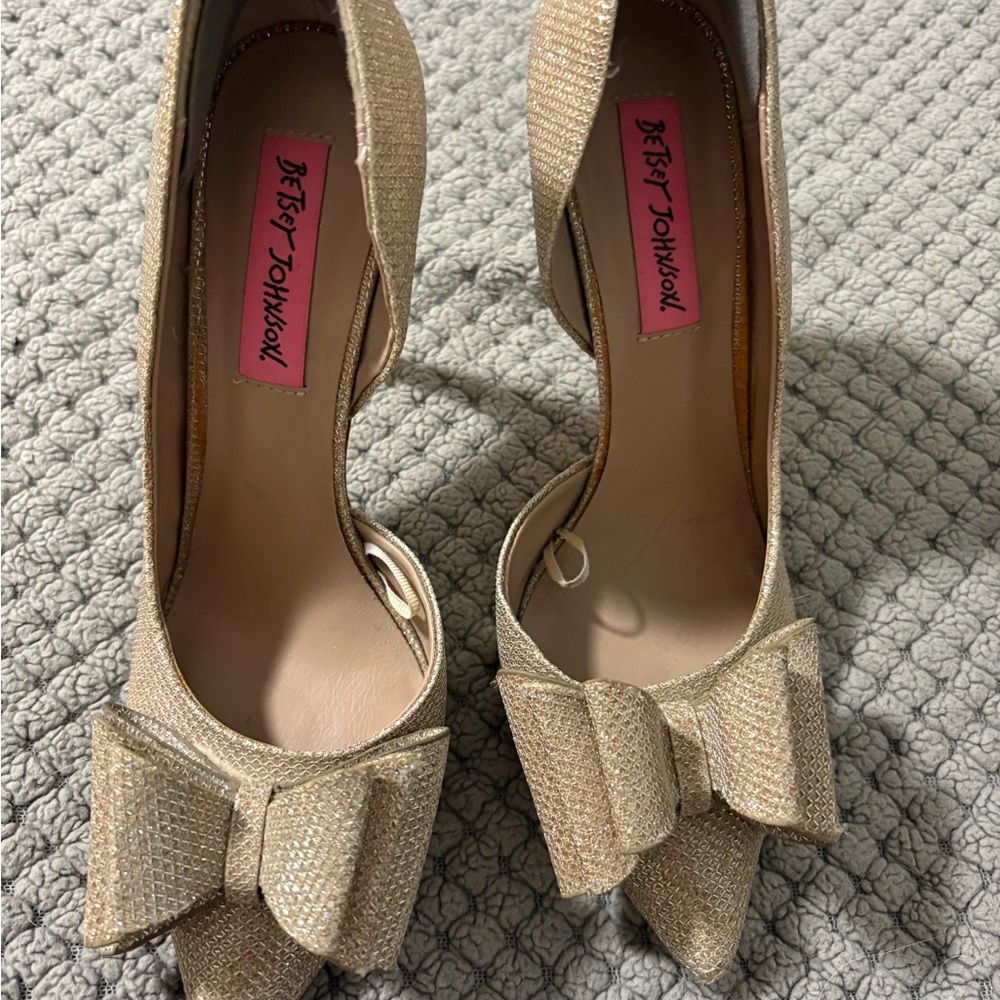 Betsey Johnson Gold Bow Heels